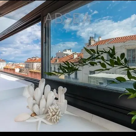 דירה Antibes City Center Cozy Top Floor Apartment Air Conditioning 1 Bedroom אנטיב